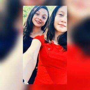 Meet your Posher, Julissa